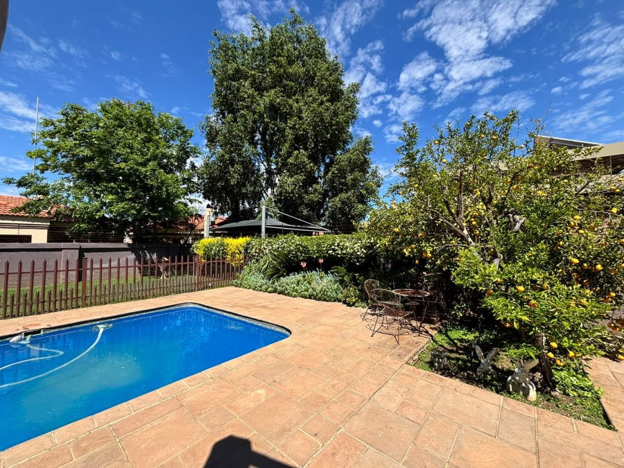 4 Bedroom Property for Sale in Grimbeeck Park North West